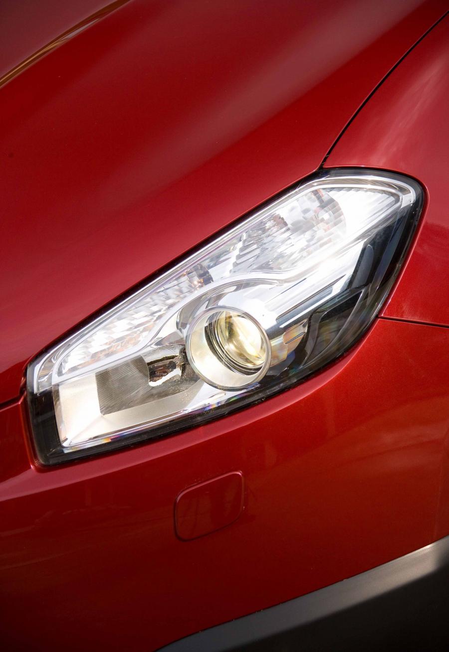  Nissan Qashqai 2010 года  (фото 87 из 204)